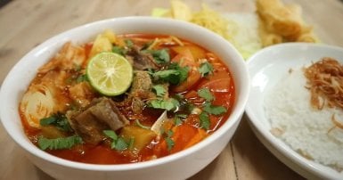 Indonesian Noodle Delights: Savor Irresistible Flavors and Culinary Excellence