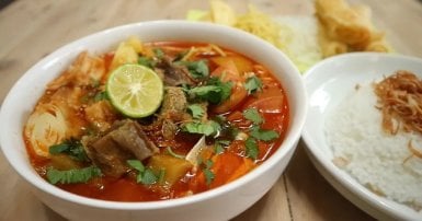 Indonesian Noodle Delights: Savor Irresistible Flavors and Culinary Excellence