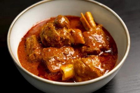 Exploring Kashmiri Cuisine: Rogan Josh, Yakhni, Dum Aloo and More